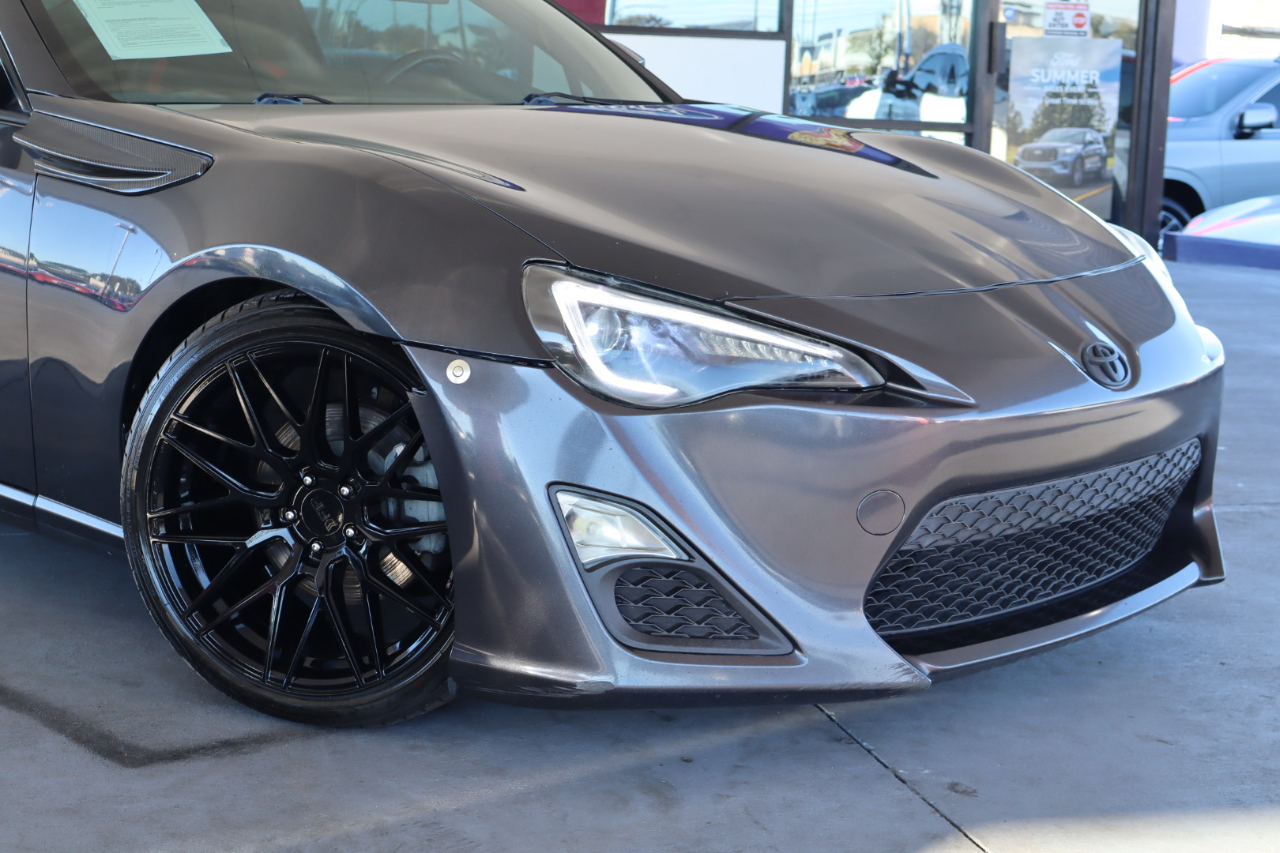 Scion FR-S 2dr Cpe Auto (Natl) 2016
