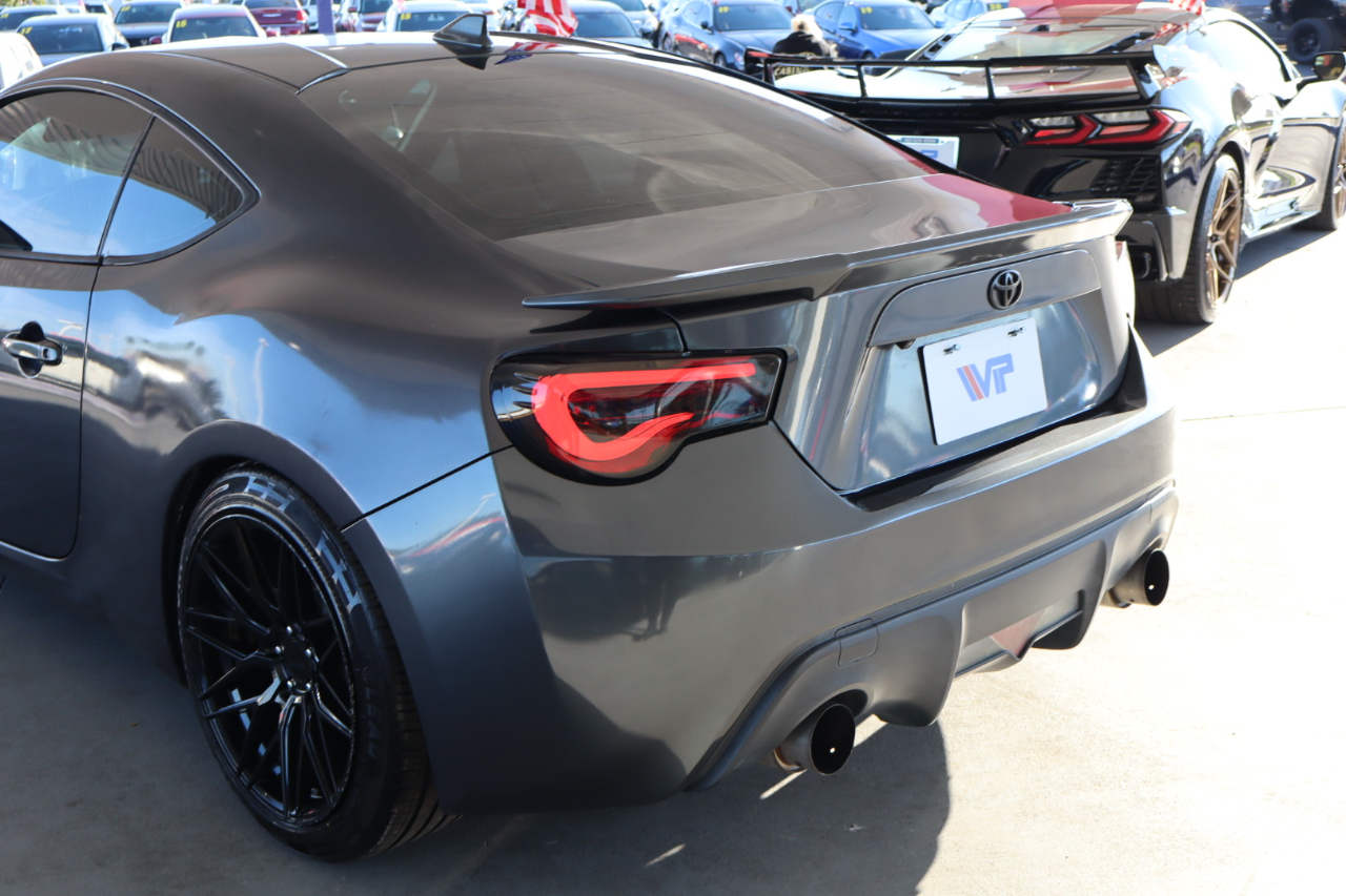 Scion FR-S 2dr Cpe Auto (Natl) 2016