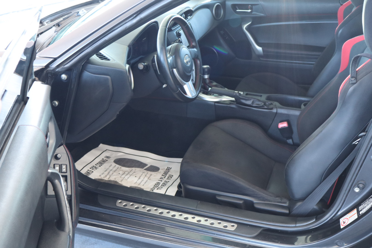 Scion FR-S 2dr Cpe Auto (Natl) 2016