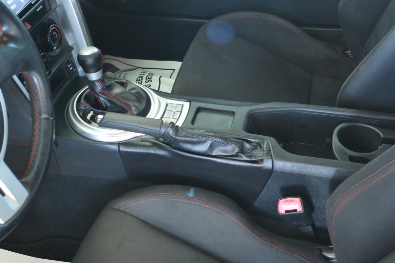 Scion FR-S 2dr Cpe Auto (Natl) 2016