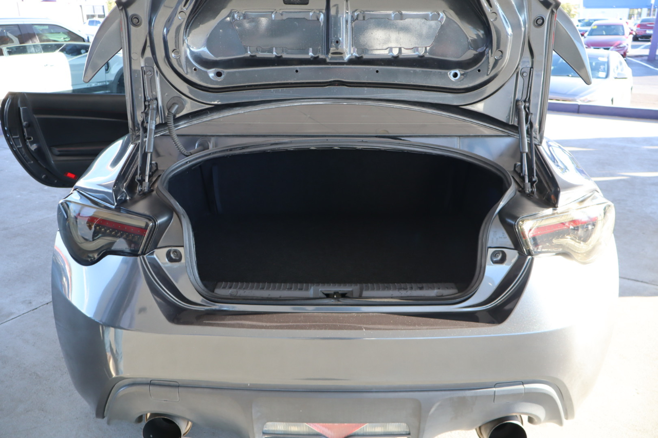 Scion FR-S 2dr Cpe Auto (Natl) 2016