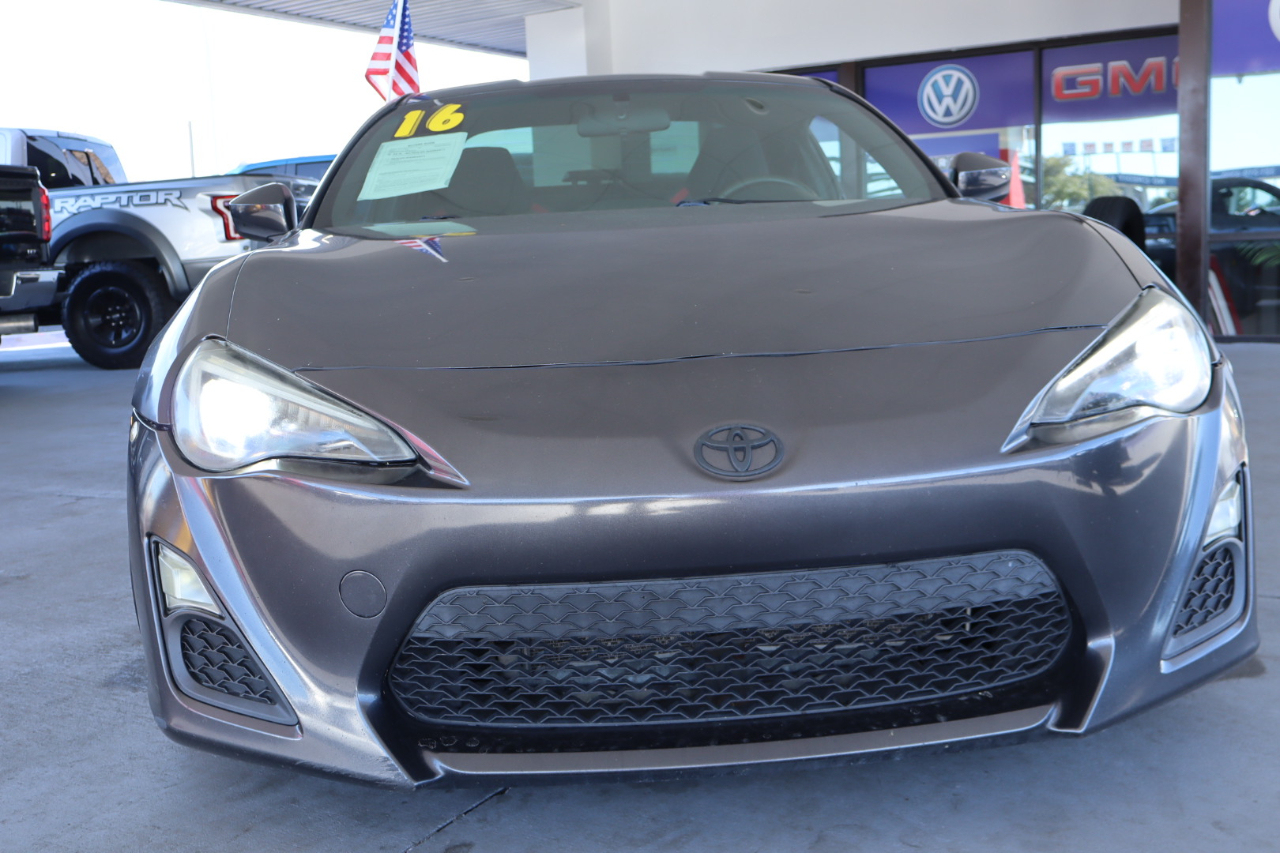 Scion FR-S 2dr Cpe Auto (Natl) 2016