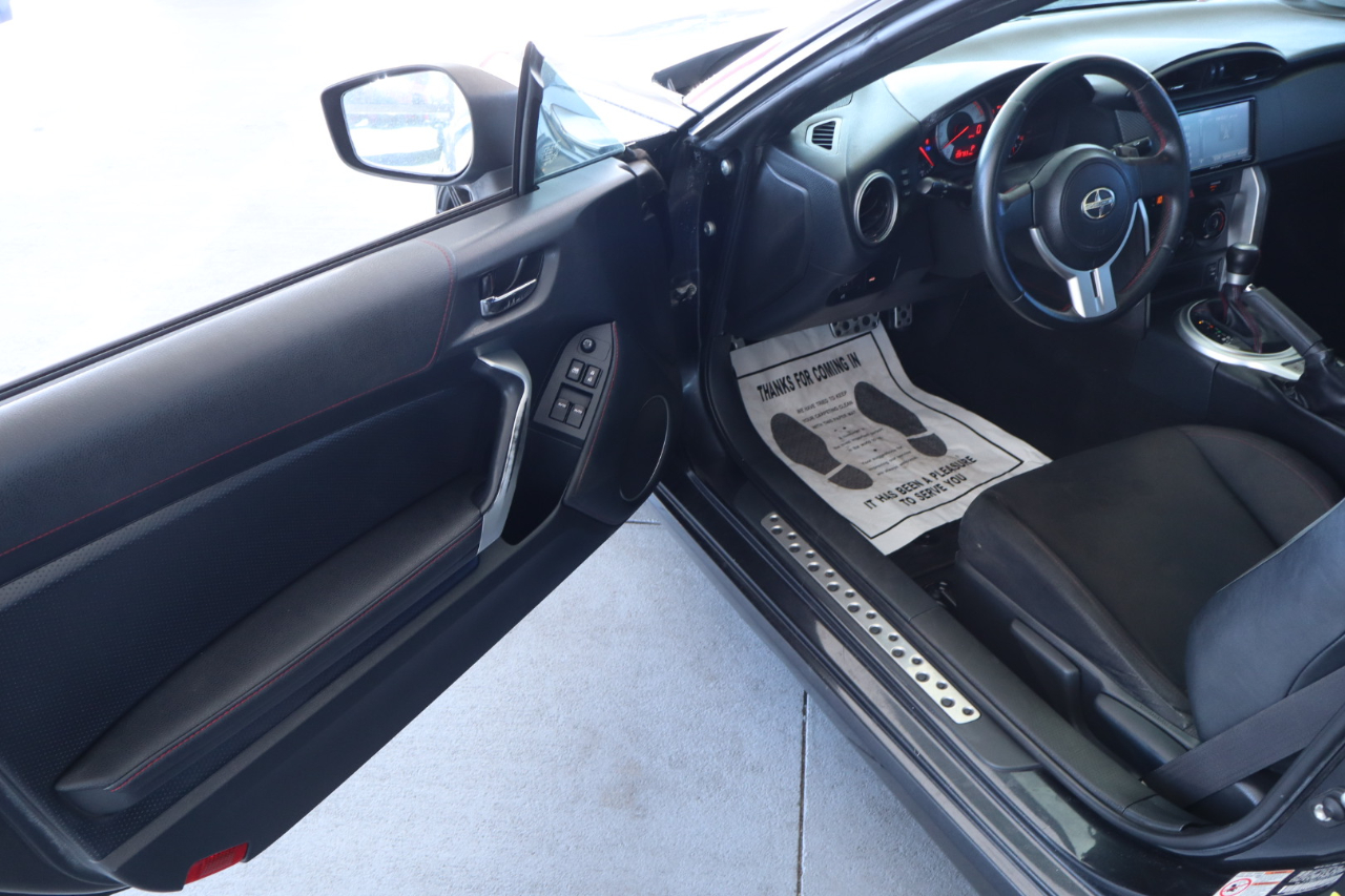 Scion FR-S 2dr Cpe Auto (Natl) 2016