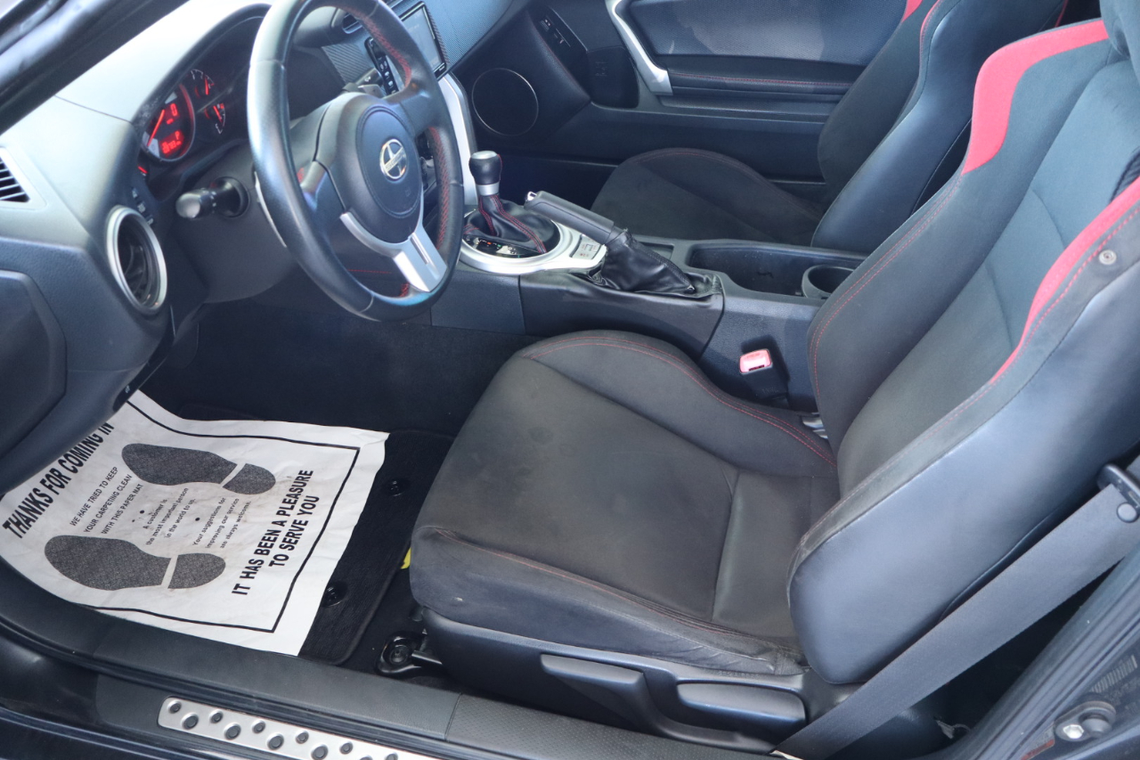 Scion FR-S 2dr Cpe Auto (Natl) 2016