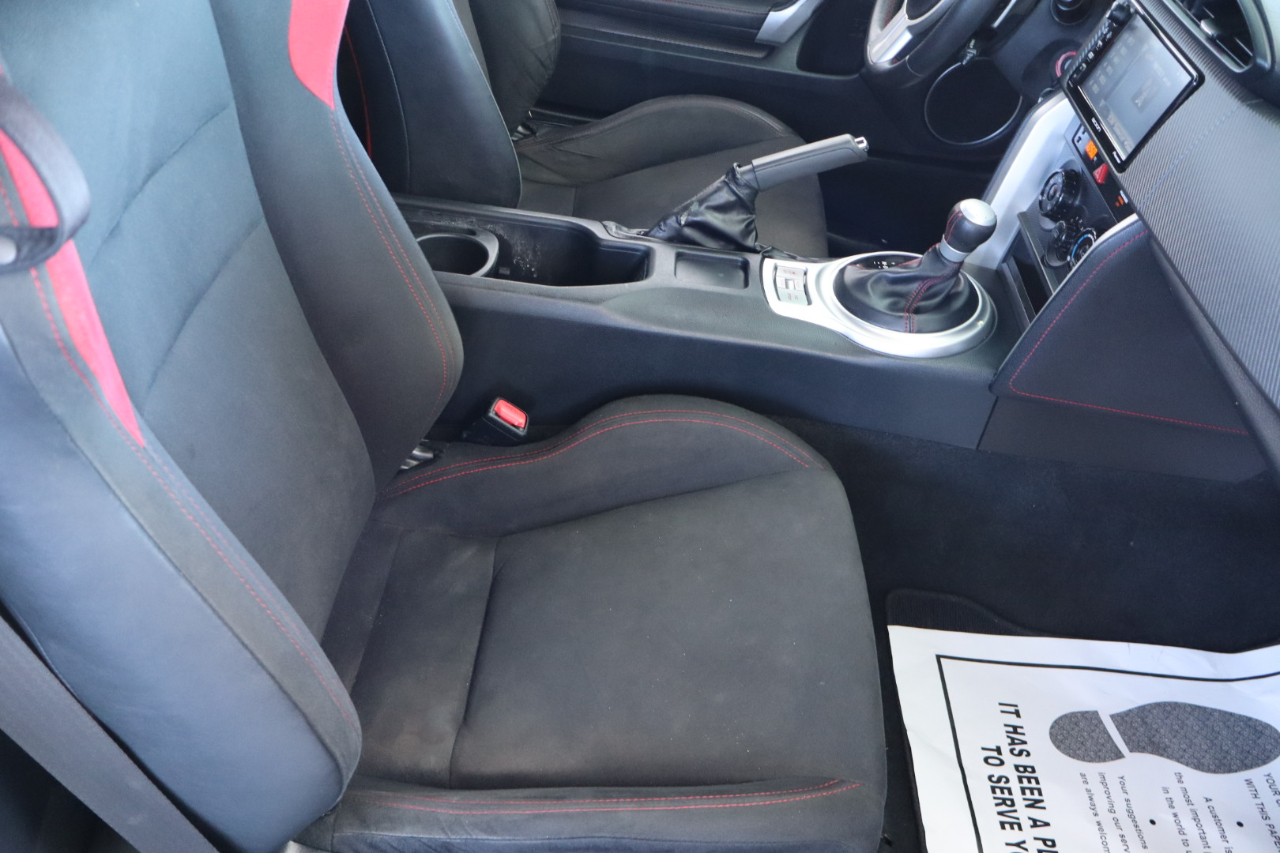 Scion FR-S 2dr Cpe Auto (Natl) 2016