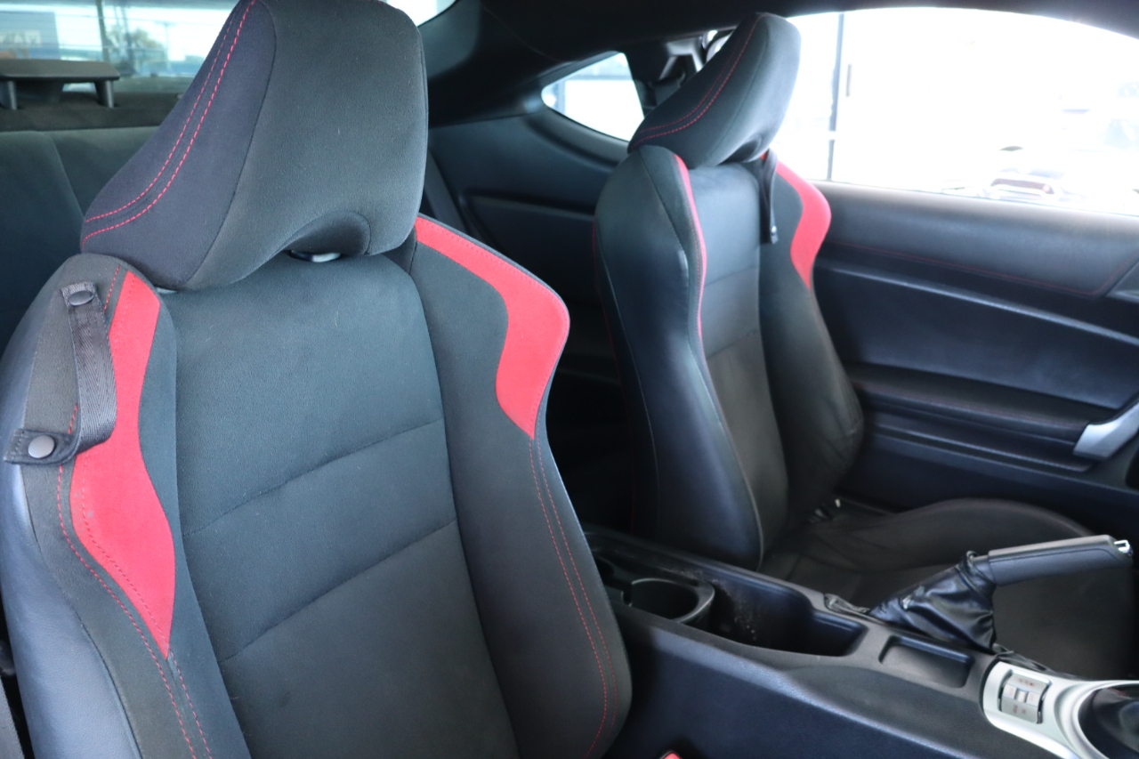 Scion FR-S 2dr Cpe Auto (Natl) 2016