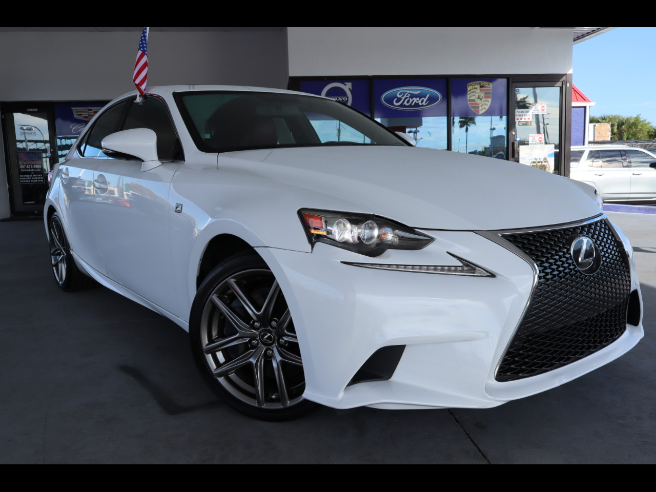 2016 Lexus IS 300's photo