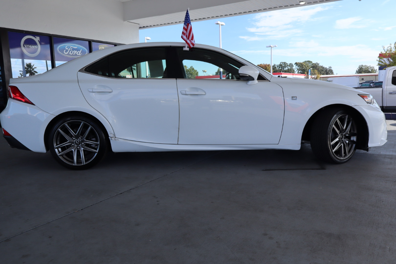 Lexus IS 300 4dr Sdn AWD 2016