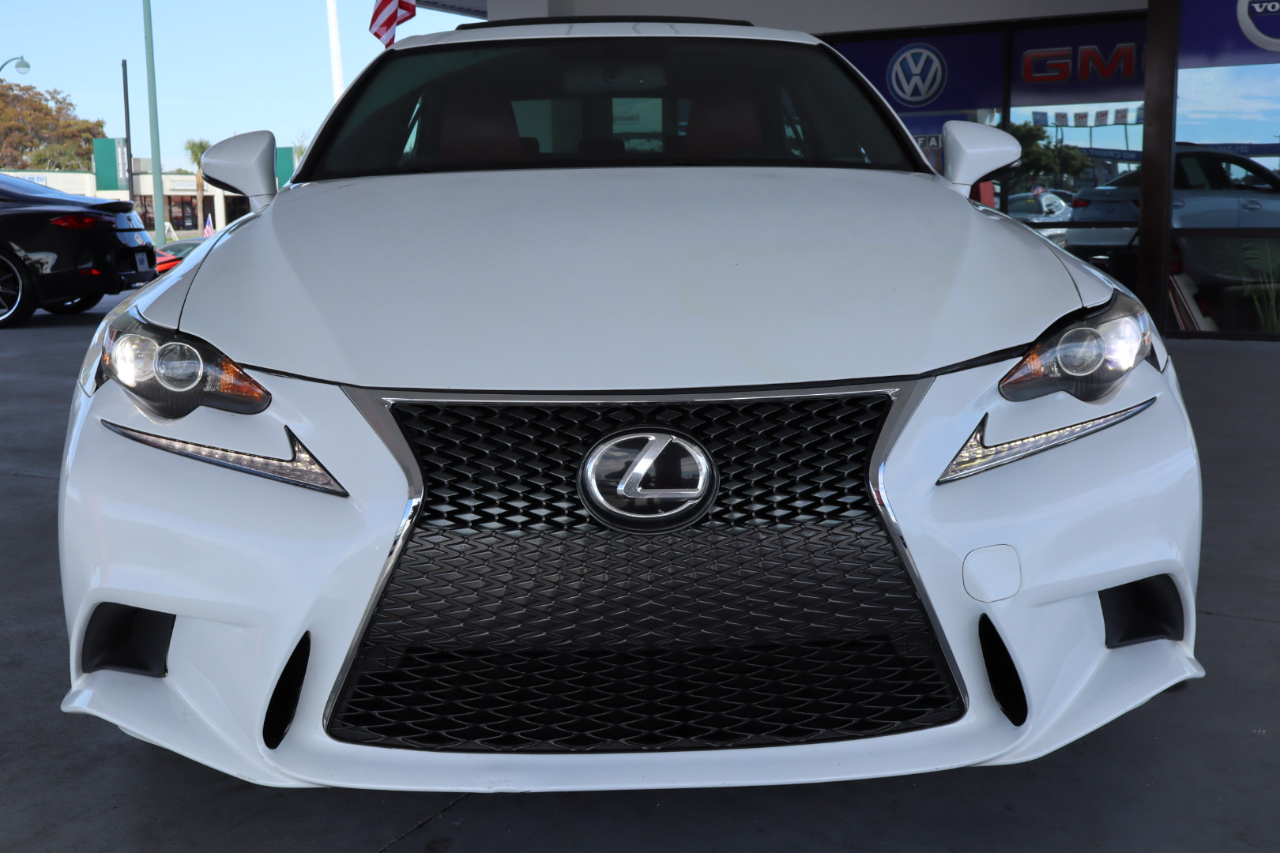 Lexus IS 300 4dr Sdn AWD 2016
