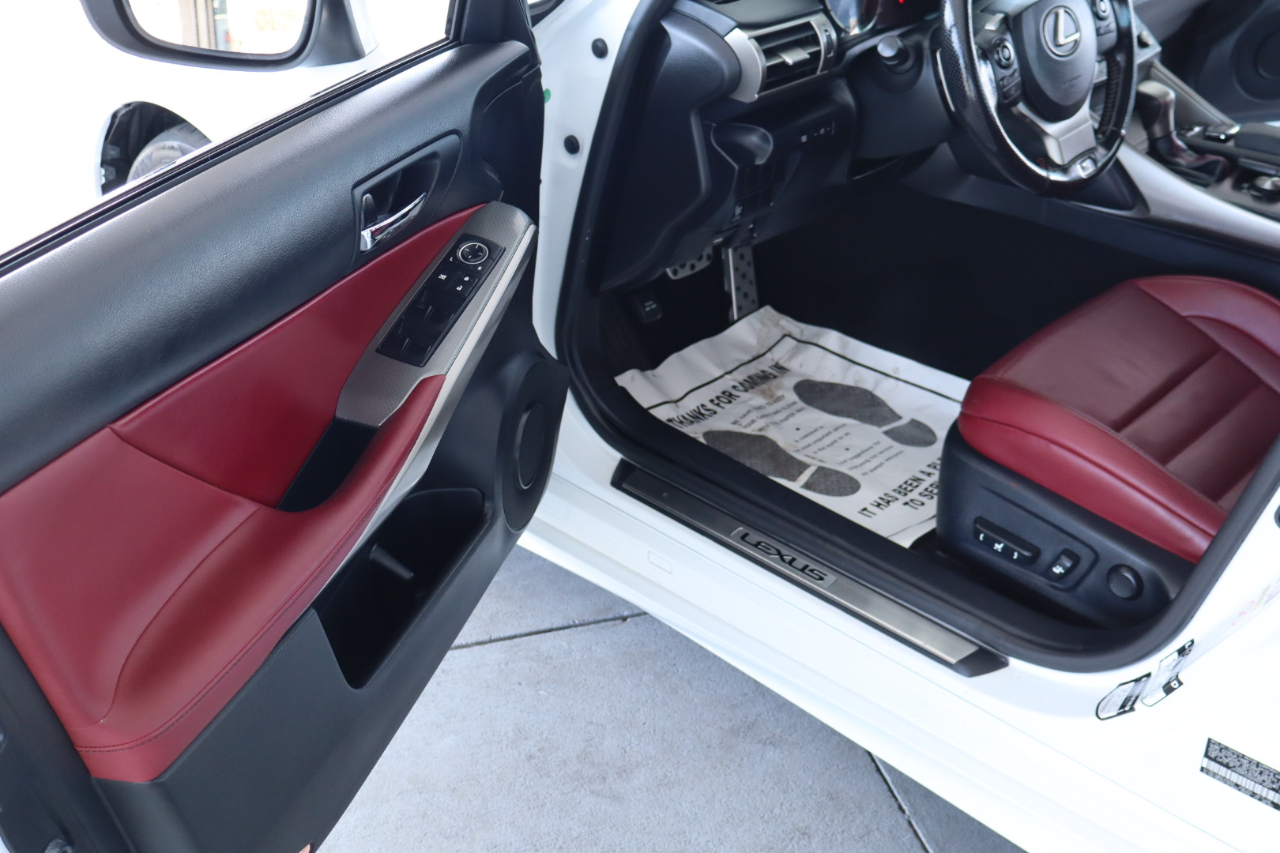 Lexus IS 300 4dr Sdn AWD 2016