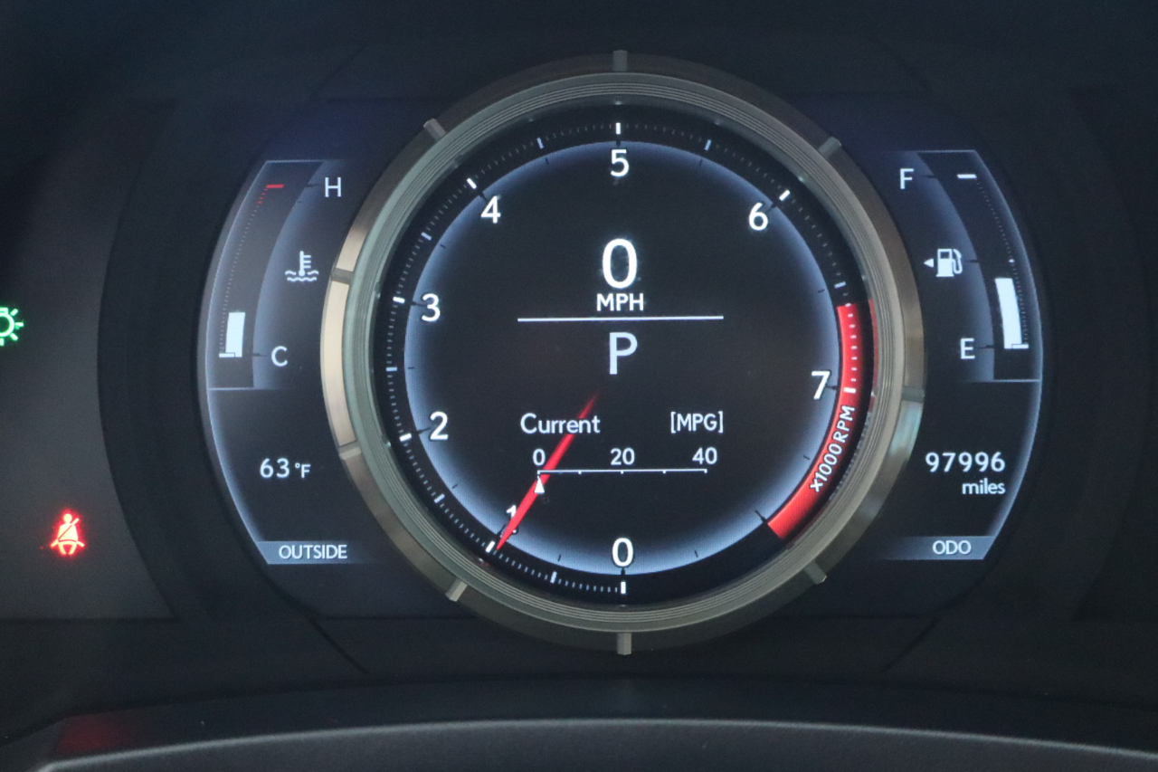 Lexus IS 300 4dr Sdn AWD 2016