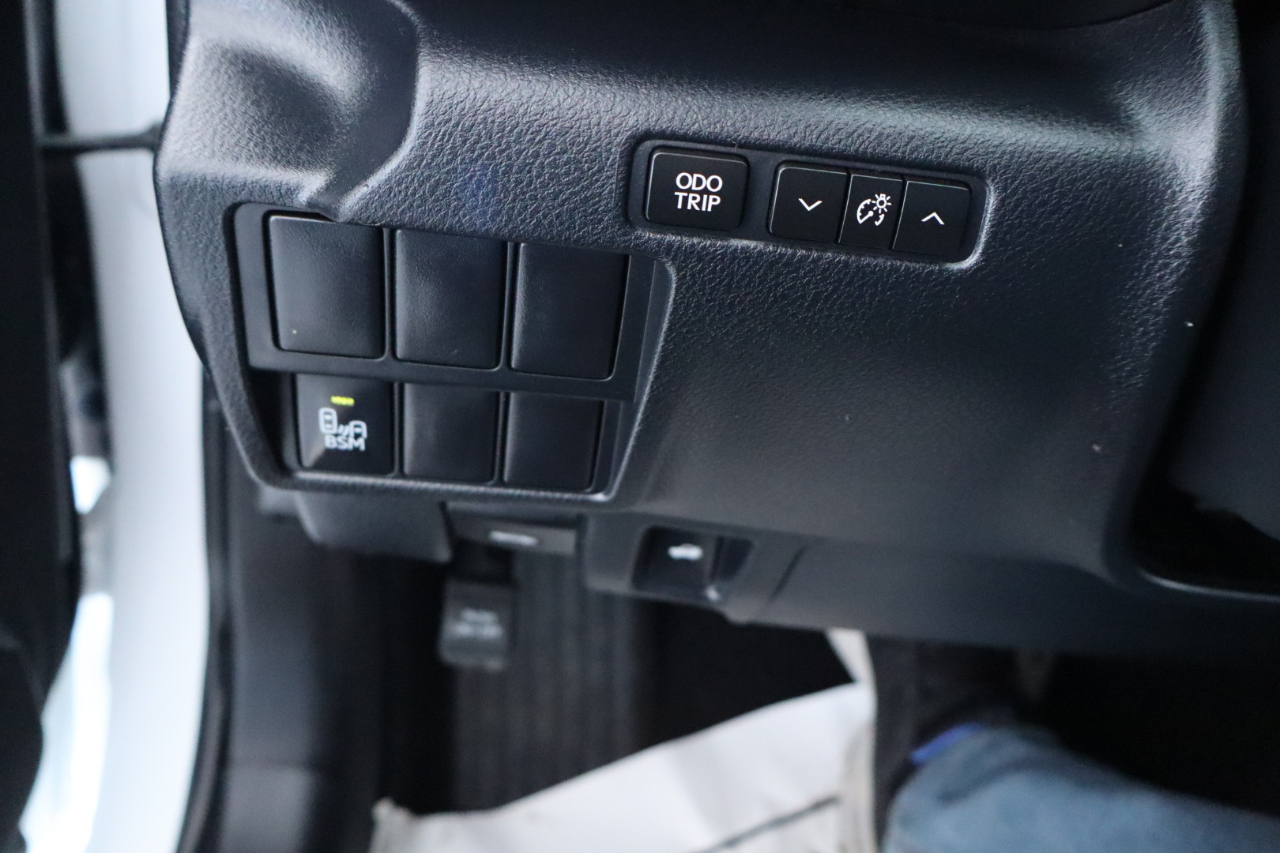 Lexus IS 300 4dr Sdn AWD 2016