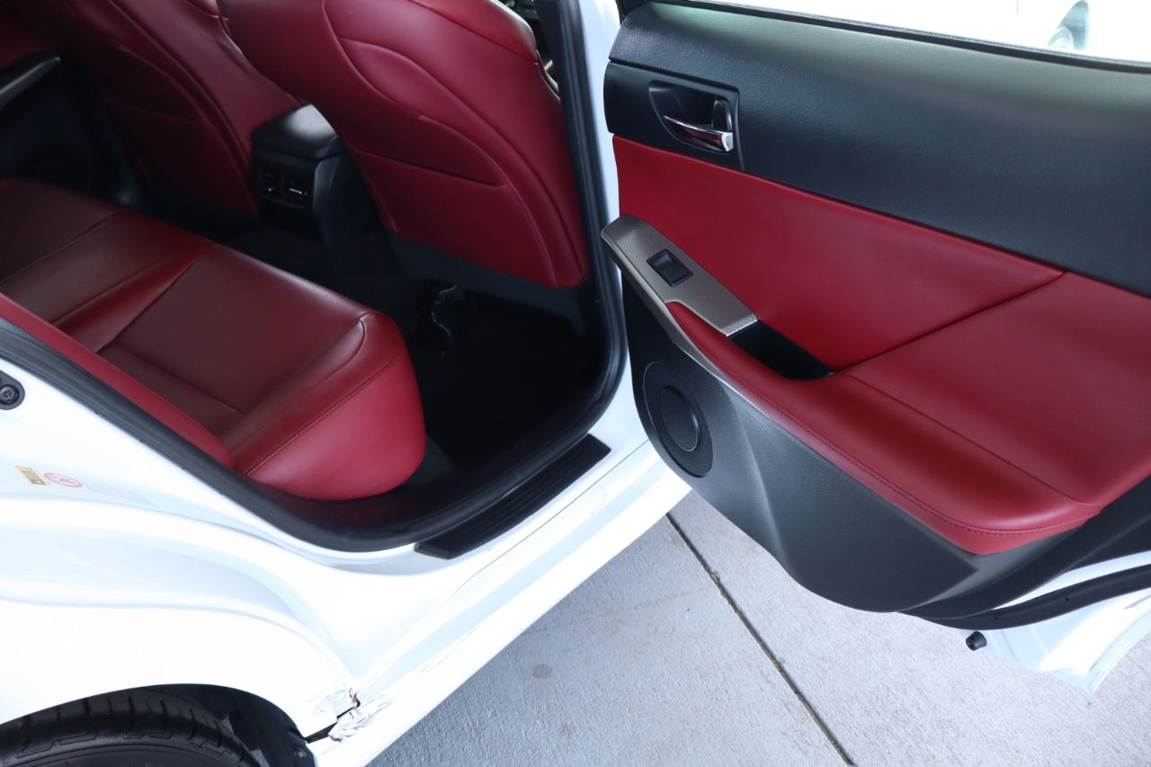 Lexus IS 300 4dr Sdn AWD 2016