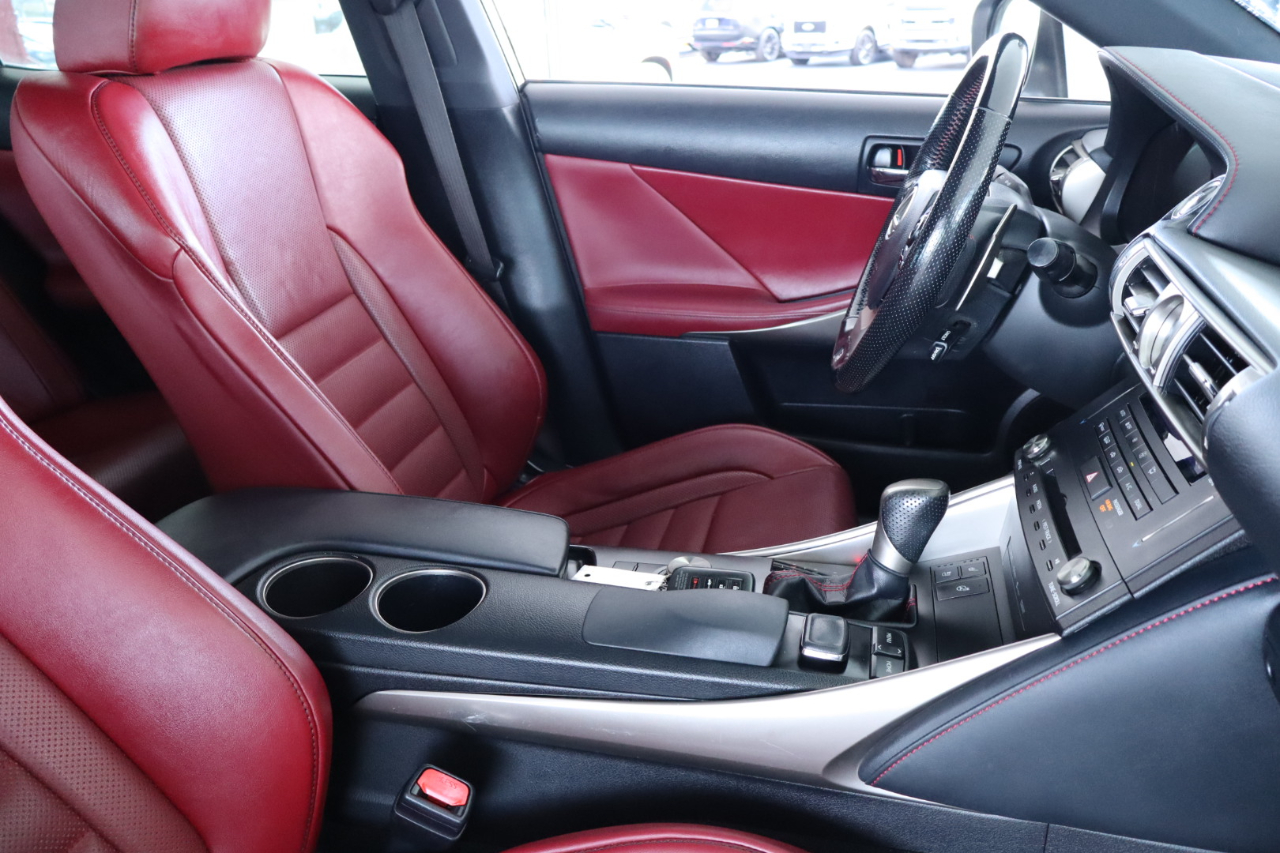 Lexus IS 300 4dr Sdn AWD 2016