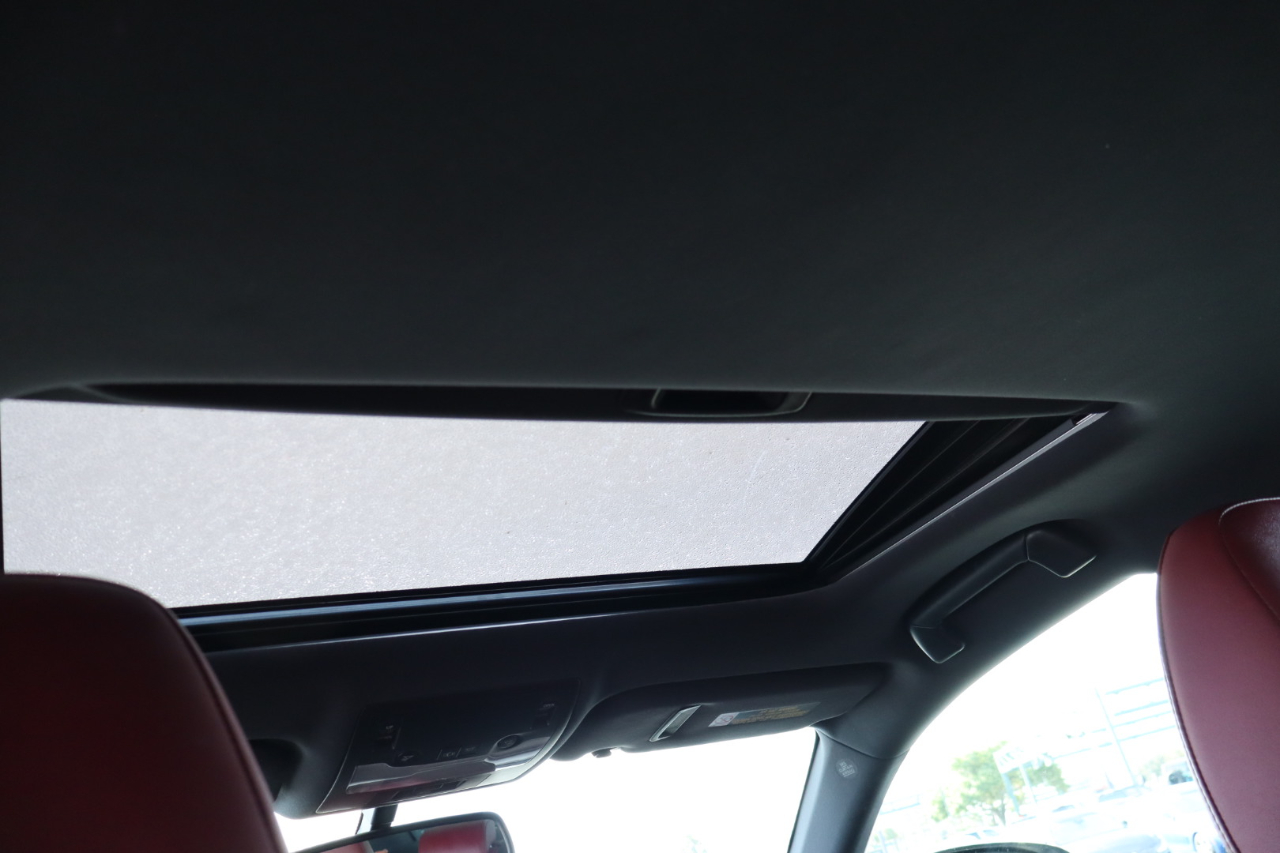 Lexus IS 300 4dr Sdn AWD 2016