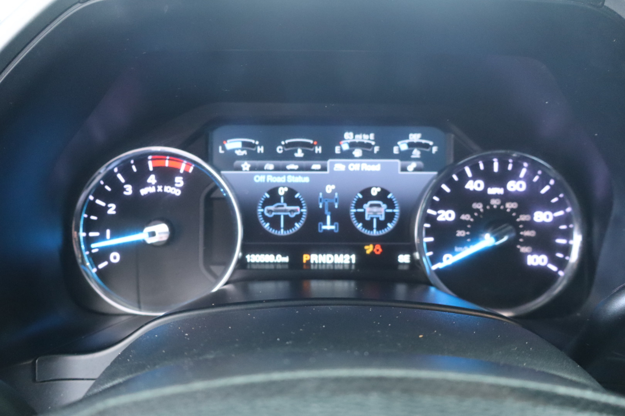 Ford Super Duty F-350 DRW Crew Cab 172" Lariat 4WD 2017