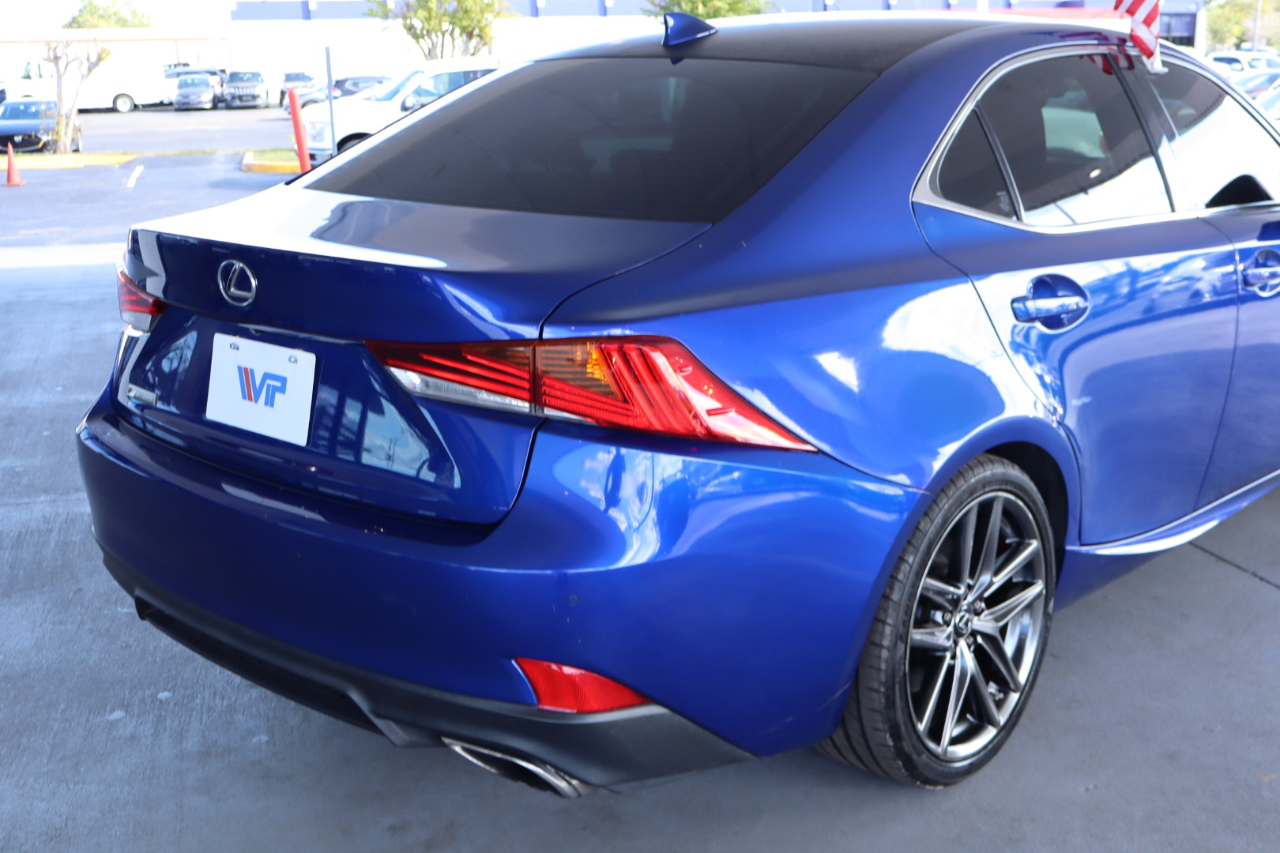 Lexus IS IS 300 RWD 2019