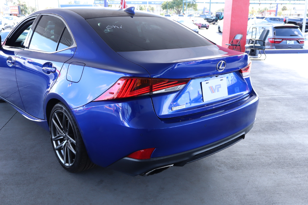 Lexus IS IS 300 RWD 2019