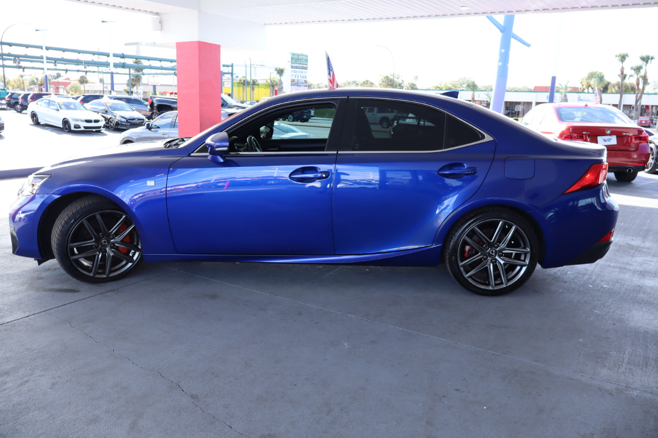 Lexus IS IS 300 RWD 2019