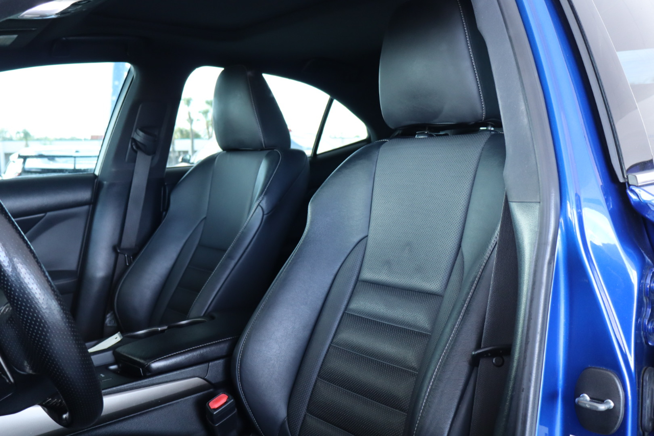 Lexus IS IS 300 RWD 2019