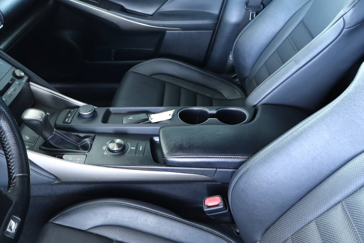 Lexus IS IS 300 RWD 2019