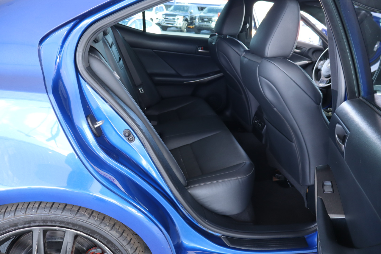 Lexus IS IS 300 RWD 2019