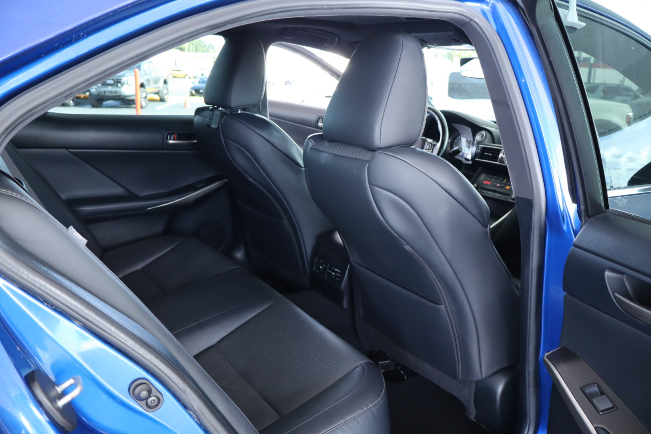 Lexus IS IS 300 RWD 2019