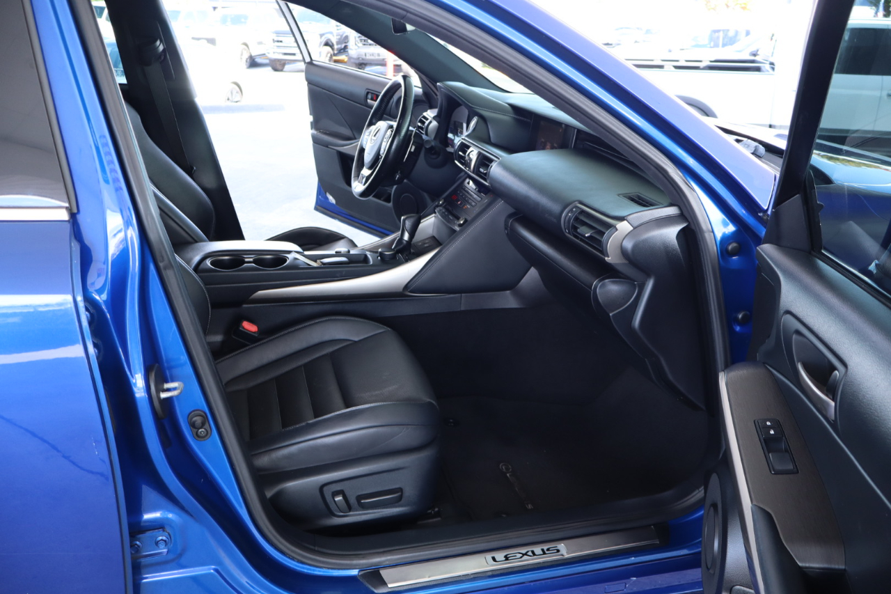 Lexus IS IS 300 RWD 2019