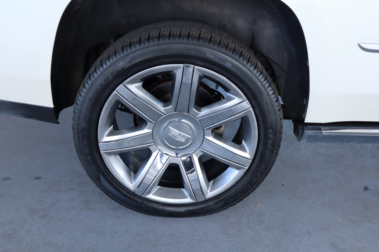 Cadillac Escalade 2WD 4dr Premium 2015