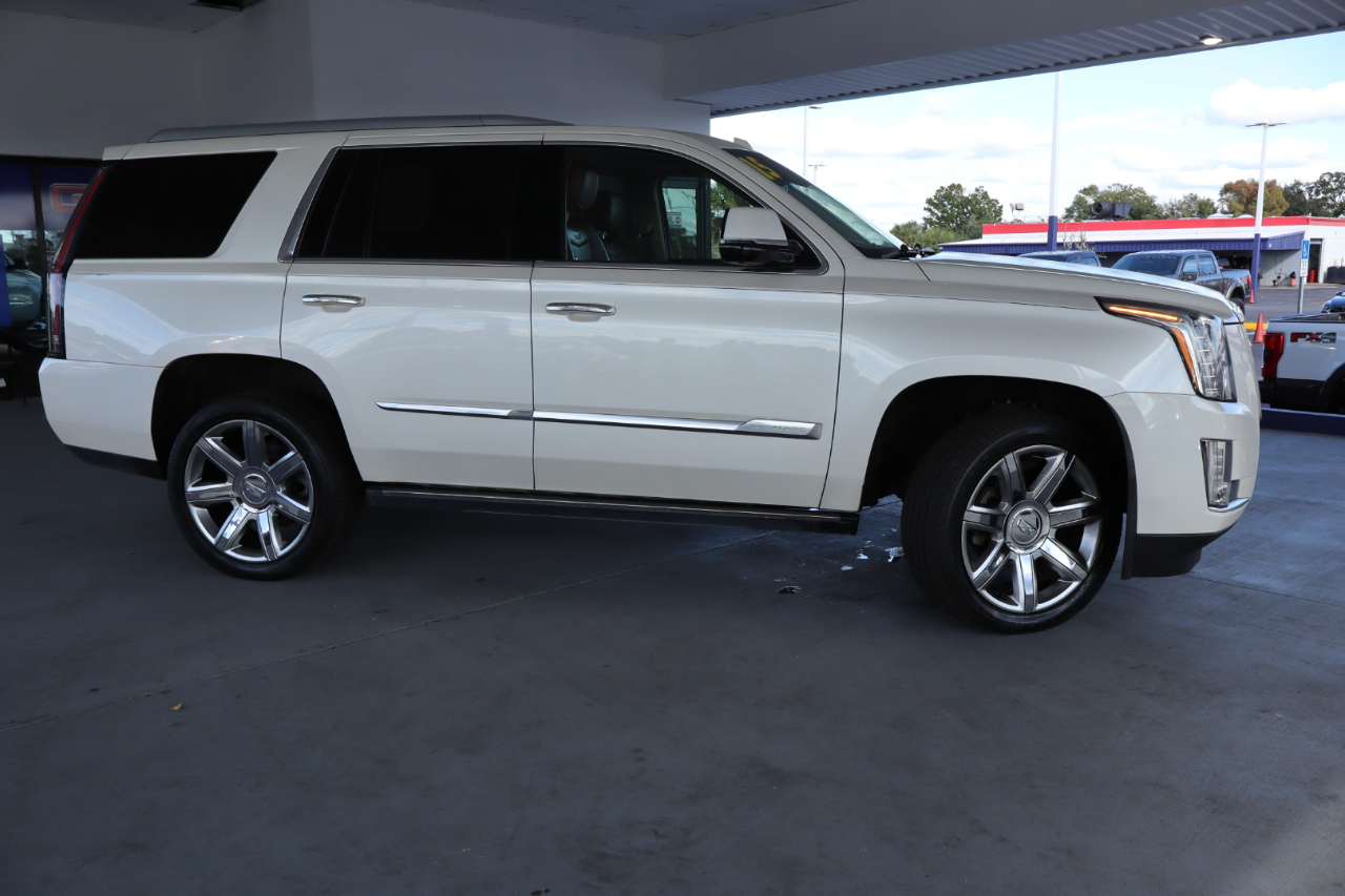 Cadillac Escalade 2WD 4dr Premium 2015