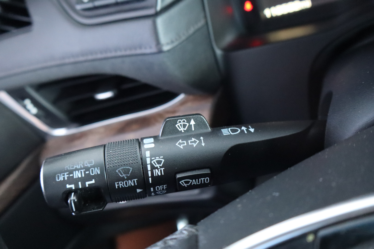 Cadillac Escalade 2WD 4dr Premium 2015