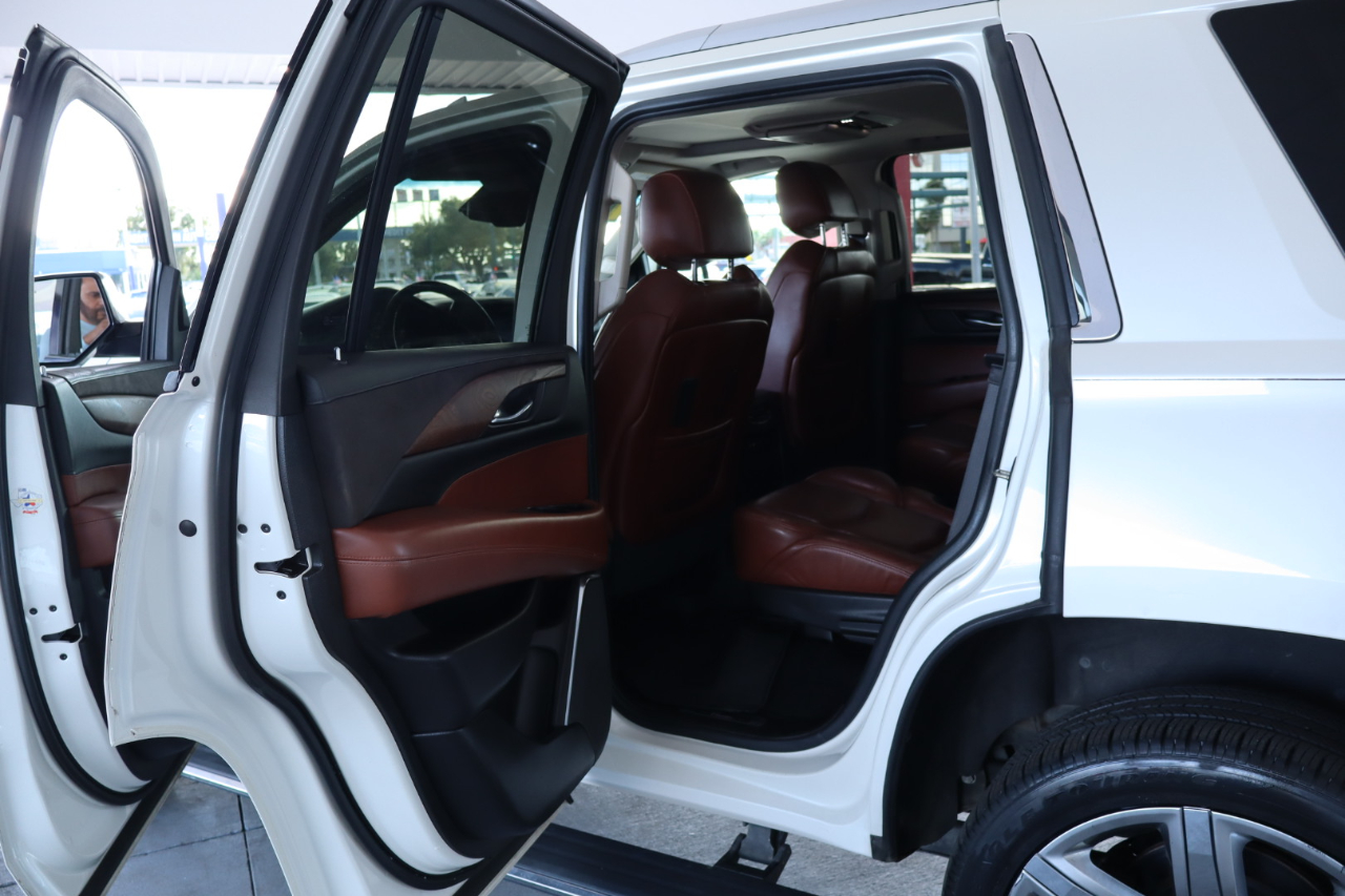 Cadillac Escalade 2WD 4dr Premium 2015