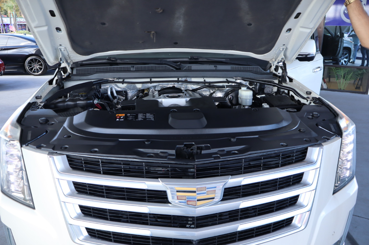 Cadillac Escalade 2WD 4dr Premium 2015