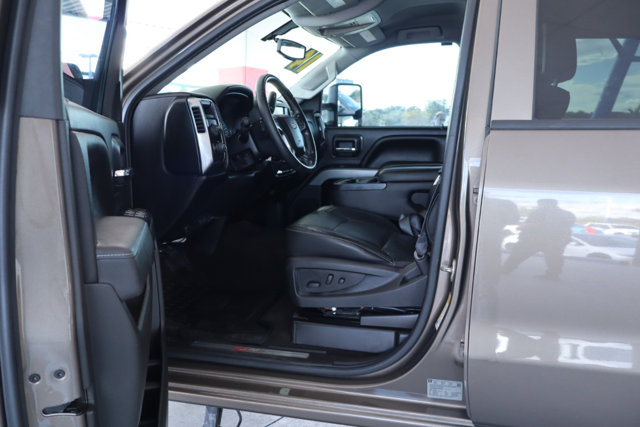 Chevrolet Silverado 1500 4WD Crew Cab 143.5" LT w/2LT 2014