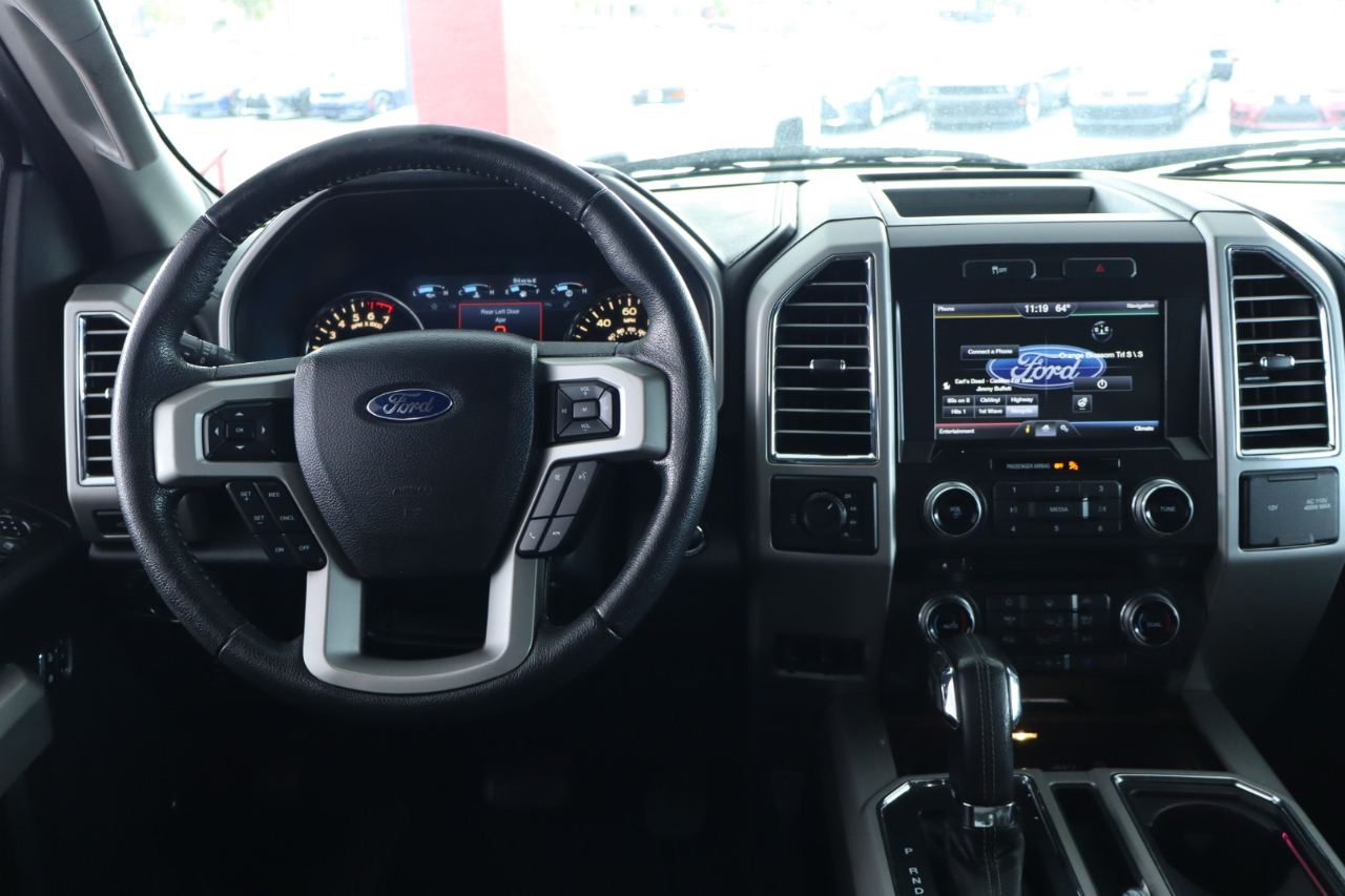 Ford F-150 4WD SuperCrew 139" Lariat 2015