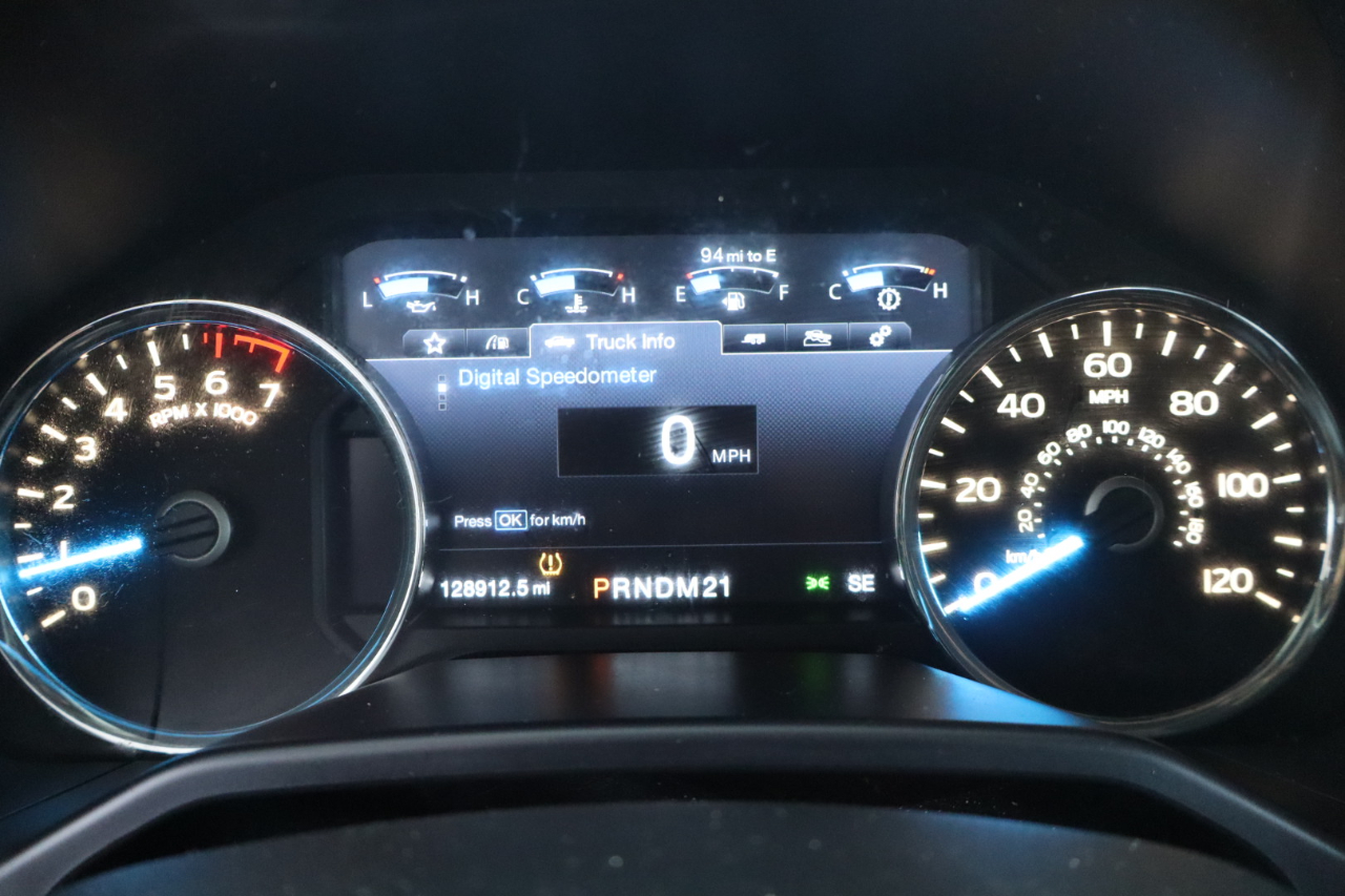 Ford F-150 4WD SuperCrew 139" Lariat 2015