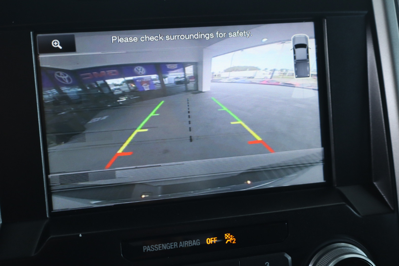 Ford F-150 4WD SuperCrew 139" Lariat 2015