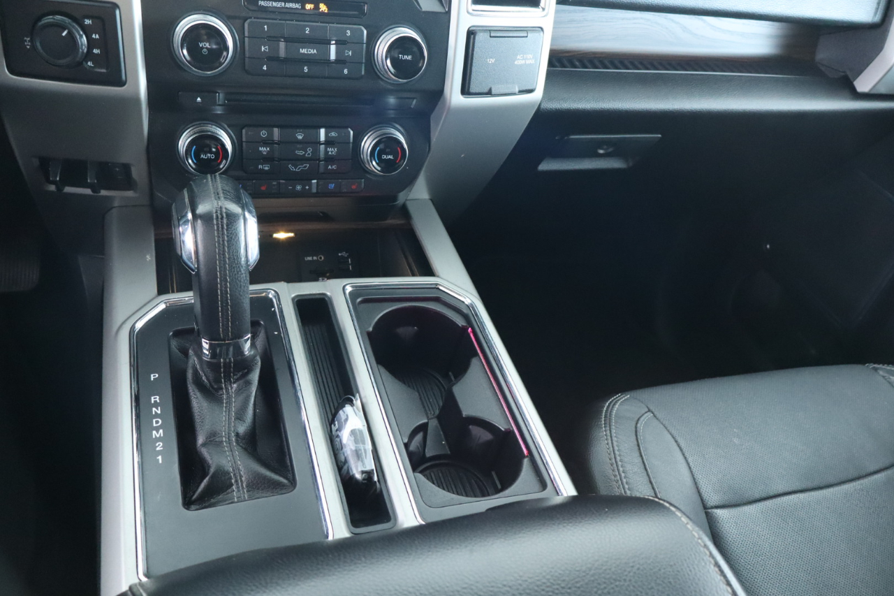 Ford F-150 4WD SuperCrew 139" Lariat 2015