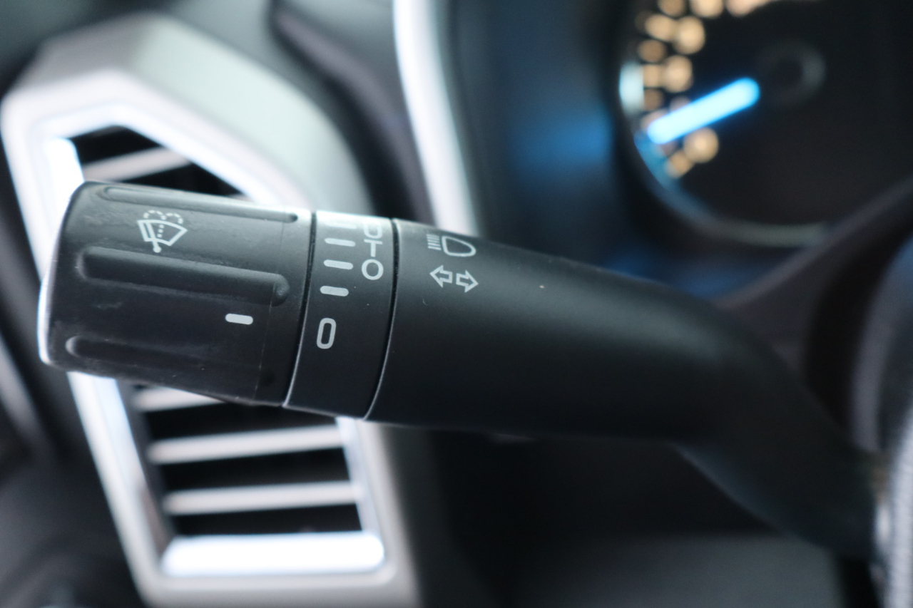 Ford F-150 4WD SuperCrew 139" Lariat 2015