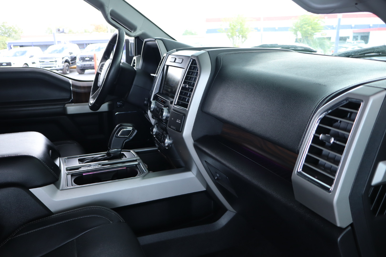 Ford F-150 4WD SuperCrew 139" Lariat 2015