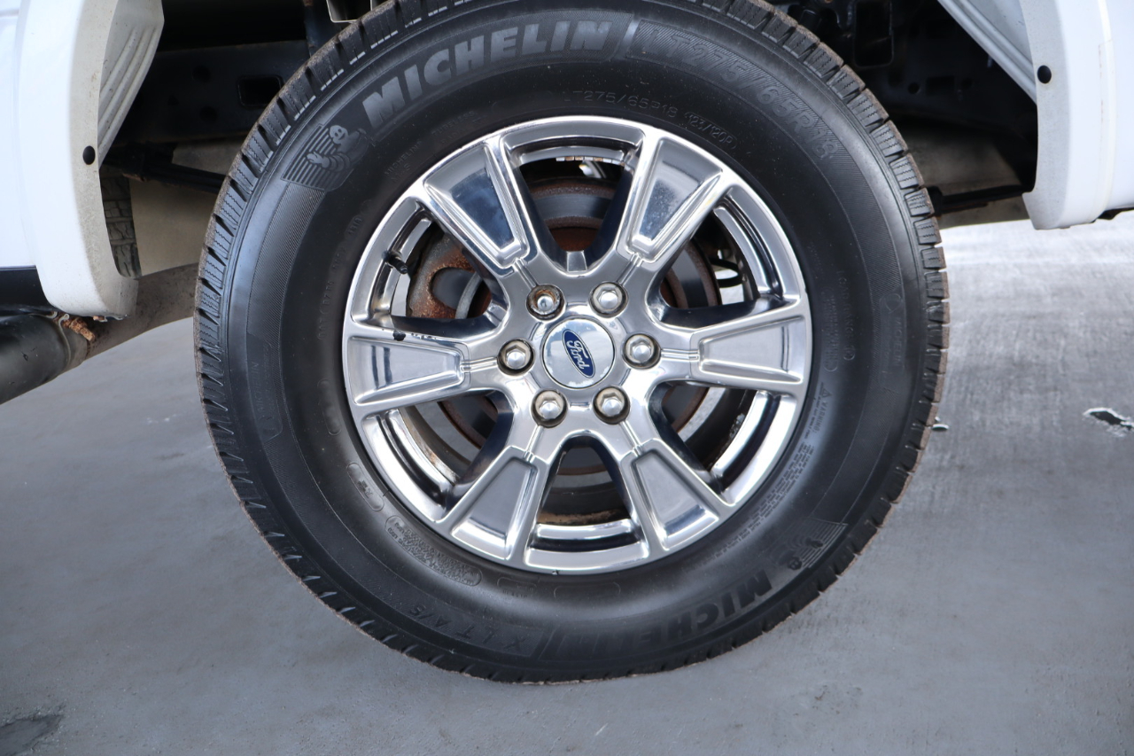 Ford F-150 4WD SuperCrew 139" Lariat 2015