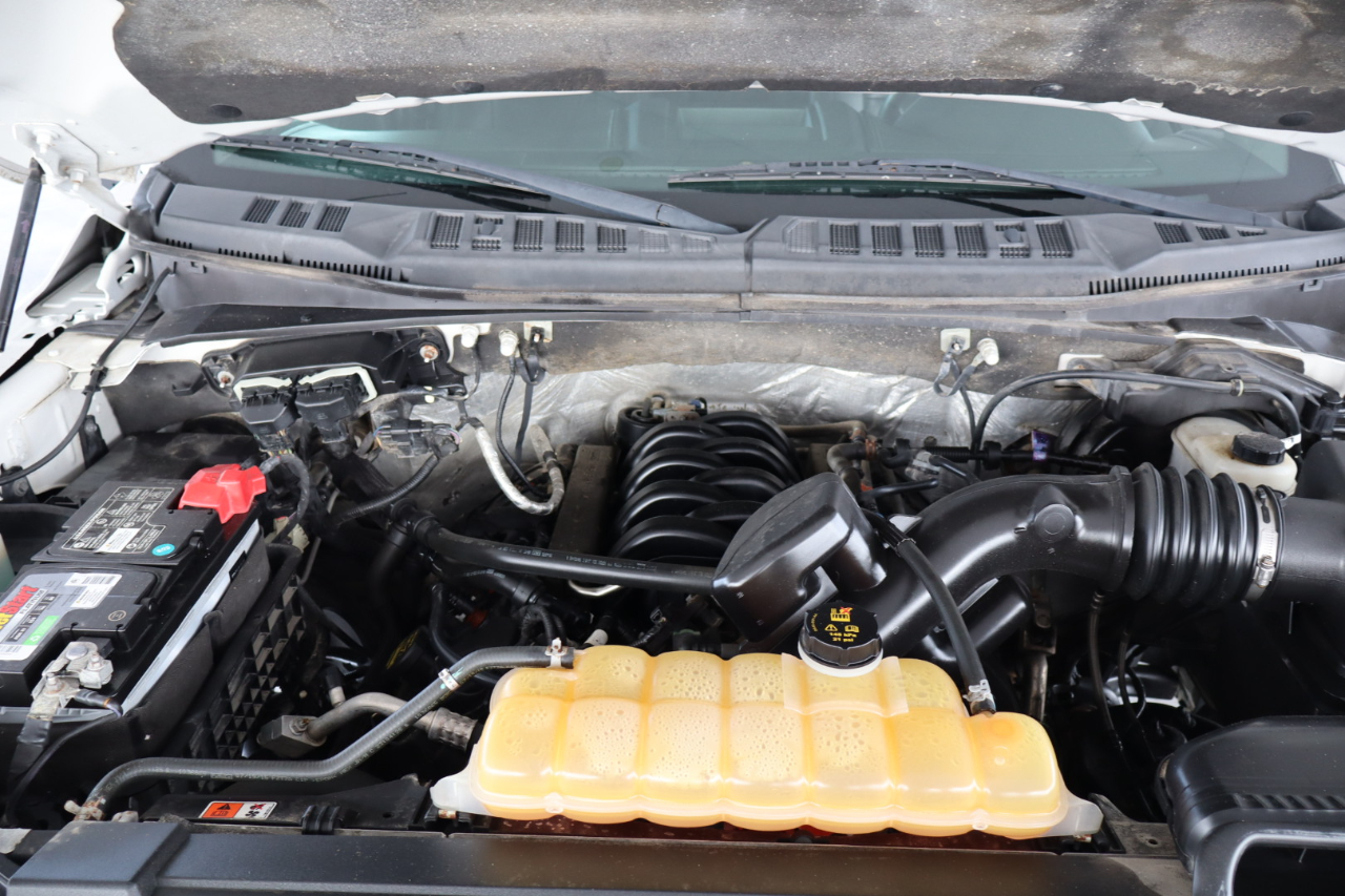 Ford F-150 4WD SuperCrew 139" Lariat 2015