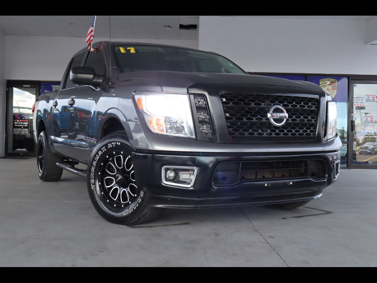 Nissan Titan 4x4 Crew Cab S 2017