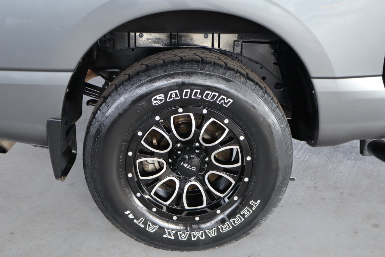 Nissan Titan 4x4 Crew Cab S 2017