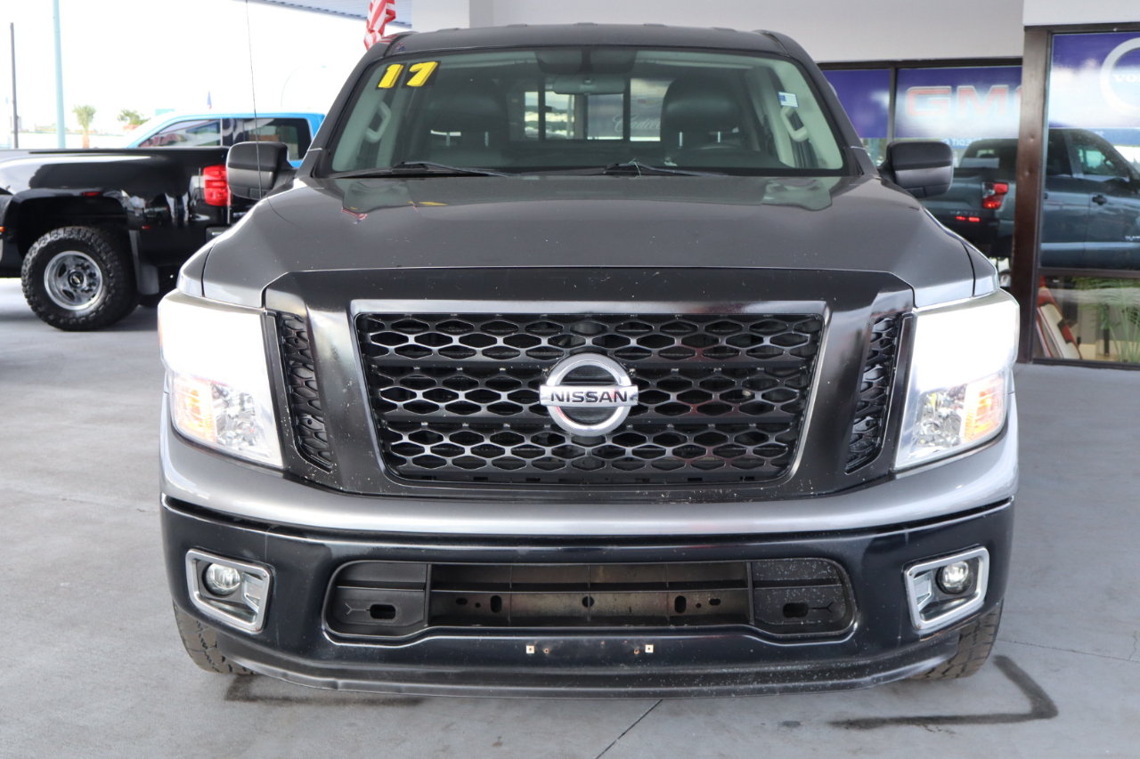 Nissan Titan 4x4 Crew Cab S 2017