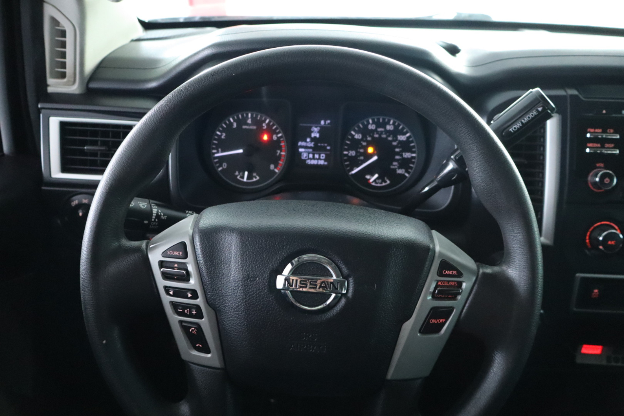 Nissan Titan 4x4 Crew Cab S 2017