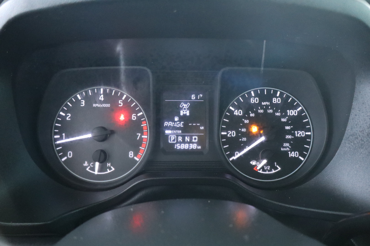 Nissan Titan 4x4 Crew Cab S 2017