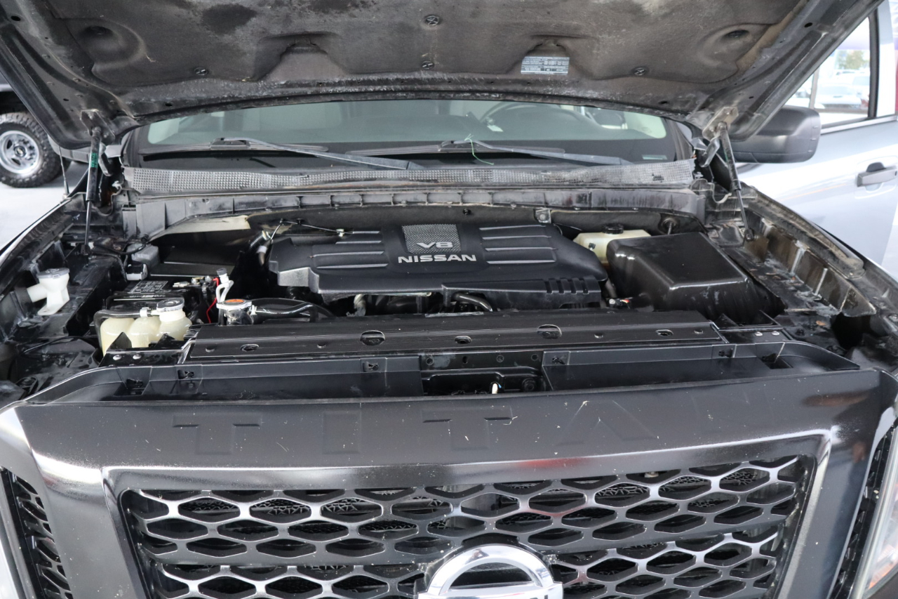 Nissan Titan 4x4 Crew Cab S 2017