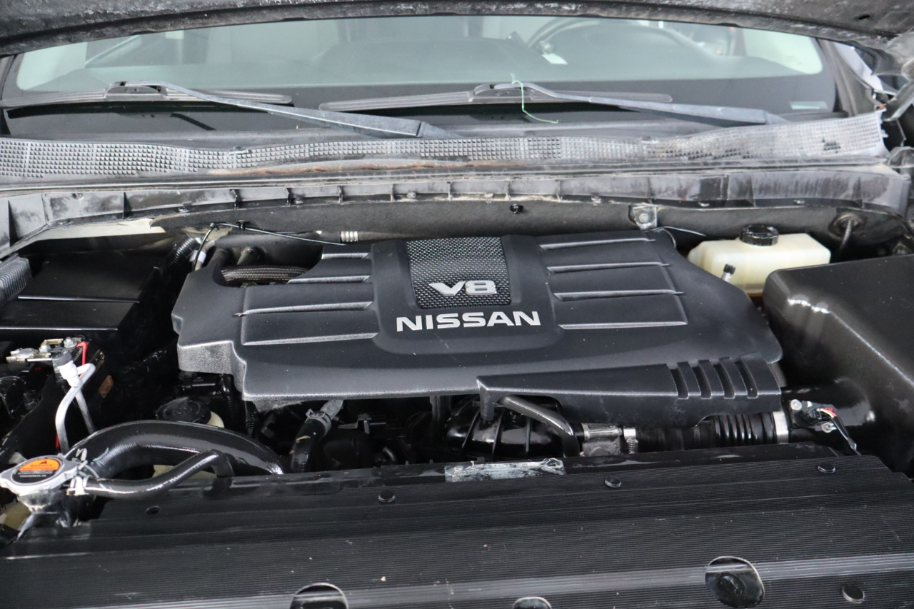 Nissan Titan 4x4 Crew Cab S 2017