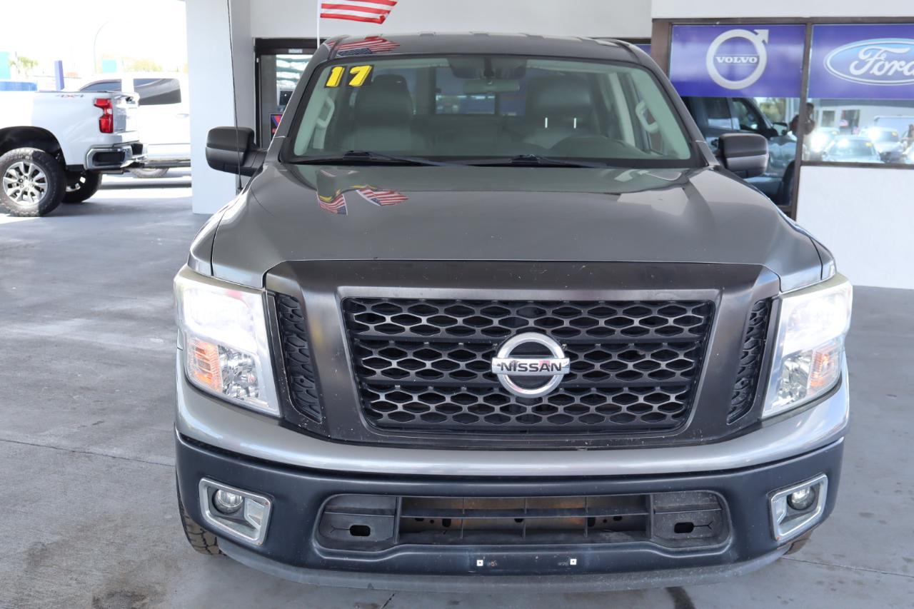 Nissan Titan 4x4 Crew Cab PRO-4X 2017